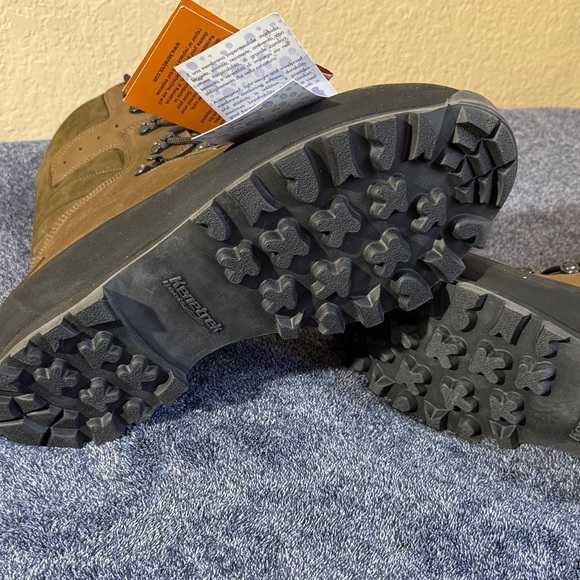 Kenetrek Men’s Mountain Extreme NI Brown Hunting Boots - Picture 7 of 8